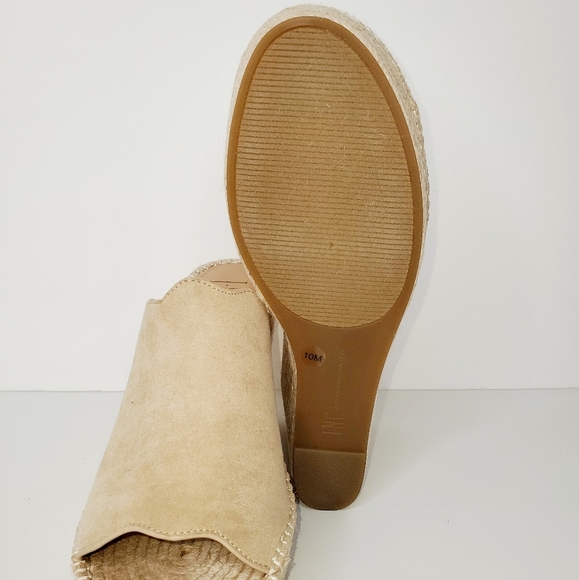 INC International Concepts Beige Slip-on Platform Wedges Sandals Shoes Size 10 - Picture 6 of 7